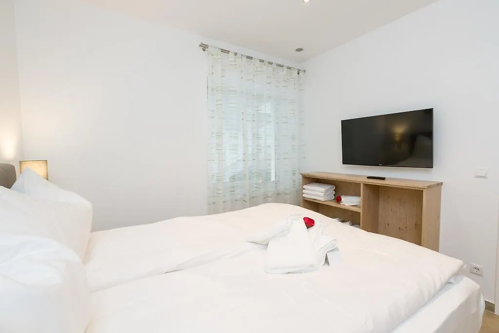 Nadland Apartment Kunzgasse Vienna Austria